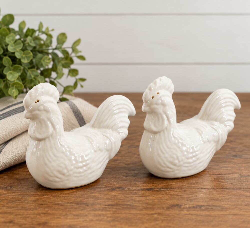 Vintage White Ceramic Rooster Salt Pepper Shakers Thanksgiving Farmhouse Table